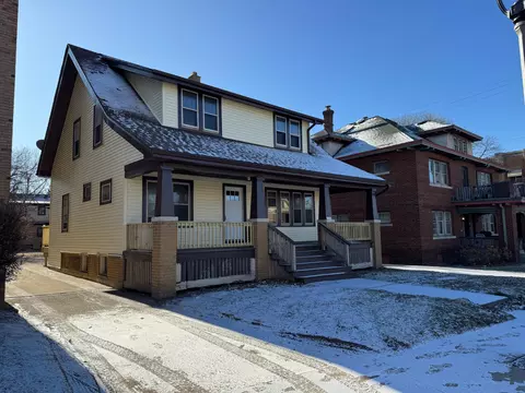 5329 W Vliet, Milwaukee, WI 53208