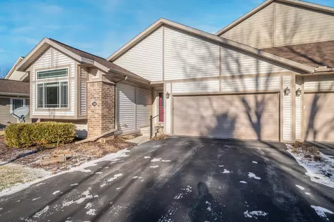 208 S S Hls, Plymouth, WI 53073