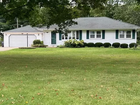 1380 S Concord, Oconomowoc, WI 53066
