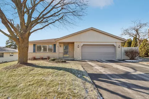 1906 Sunnyside, Waukesha, WI 53186