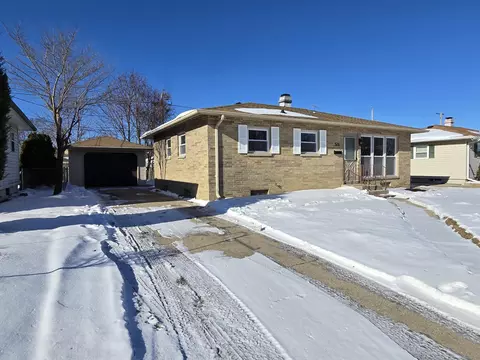 1914 Mount Pleasant, Racine, WI 53404