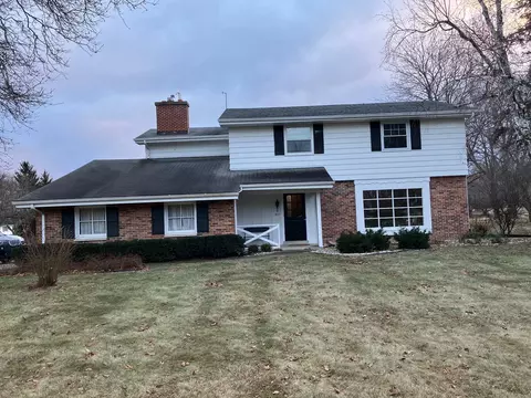 8111 W Sunnyvale, Mequon, WI 53097