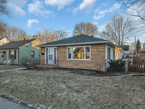 223 Douglass, Waukesha, WI 53186