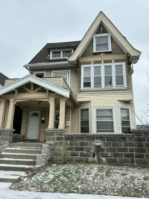 1533 W Greenfield Apt 1535 1418 1420 S 15th Pl #1535, 1418, 1420 S 15TH PL, Milwaukee, WI 53204