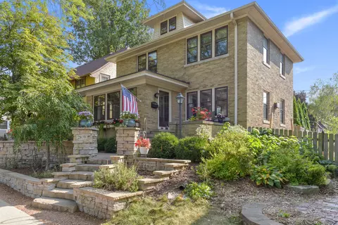 2879 S Superior, Milwaukee, WI 53207