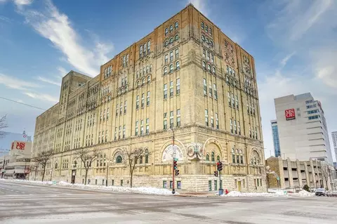 270 E Highland #845, Milwaukee, WI 53202