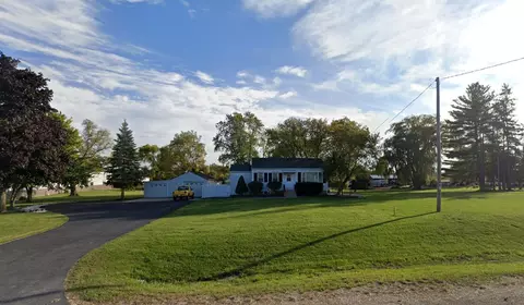 6811 W Ryan, Franklin, WI 53132