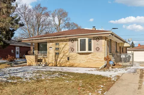 1810 Elm, South Milwaukee, WI 53172