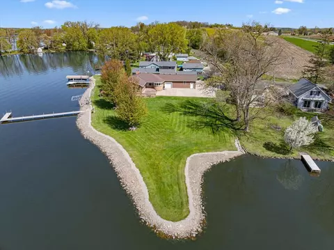 n4621 Lake Drive, Hustisford, WI 53034