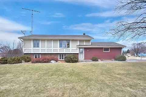 1530 Linden, Burlington, WI 53105
