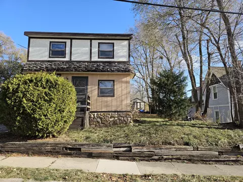 330 N Johnson, Hartford, WI 53027