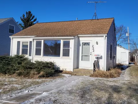 222 Estberg, Waukesha, WI 53186