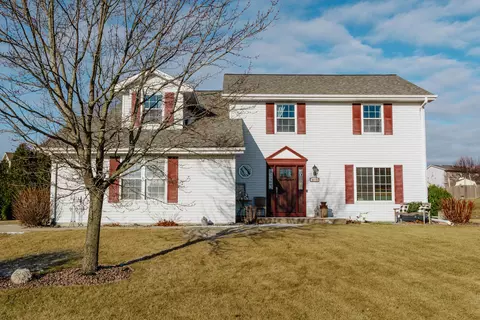 8575 S Apple Crk, Oak Creek, WI 53154