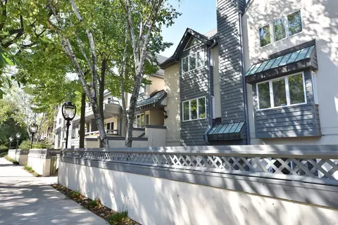 2555 N N Lk #15, Milwaukee, WI 53211
