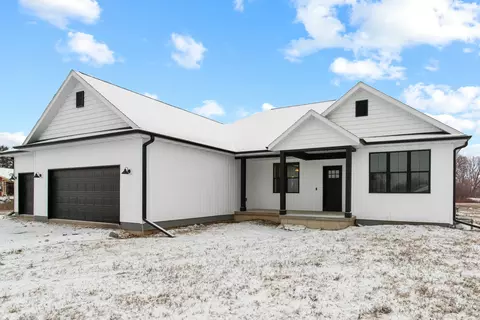 409 E 1st, Waldo, WI 53093