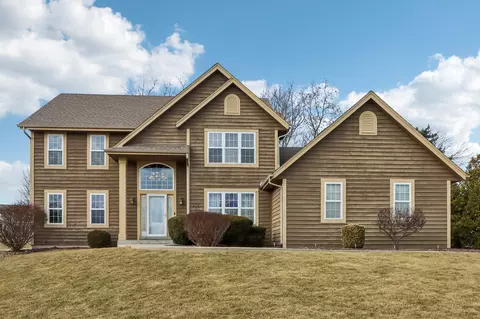 w157n7437 Stonewood, Menomonee Falls, WI 53051