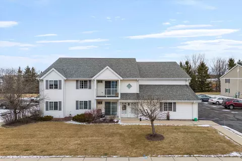 264 Minz Park #3, West Bend, WI 53095