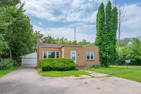 3730 S Browns Lk, Burlington, WI 53105