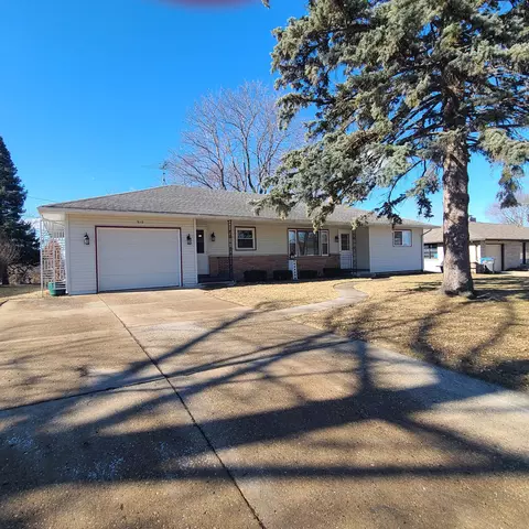 912 Highland, Watertown, WI 53098