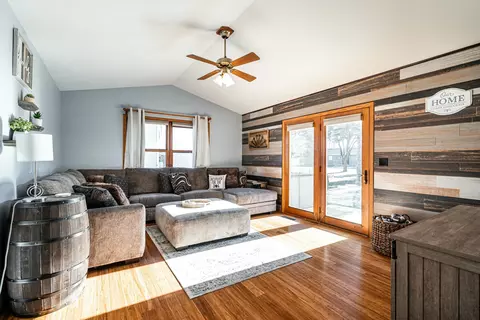 713 Pheasant, Watertown, WI 53094