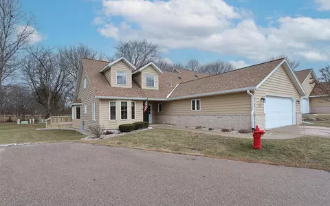 876 Cypress #24A, Waterford, WI 53185