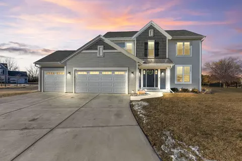 722 N Sandy, Elkhorn, WI 53121