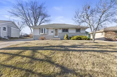 w146n8451 Schlafer, Menomonee Falls, WI 53051