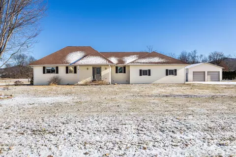 n8580 Hanson Drive, Holland, WI 54636