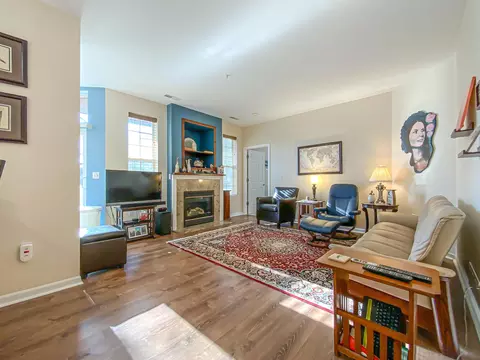9112 W Elm #A, Franklin, WI 53132