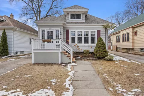 2229 N 66th, Wauwatosa, WI 53213