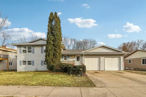 740 Timberline #738, Hartford, WI 53027