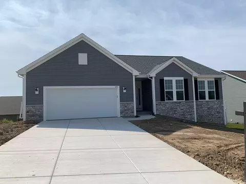 679 Lambert, Slinger, WI 53086