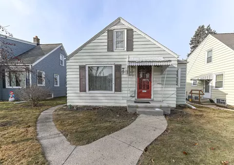 2417 S 61st, West Allis, WI 53219