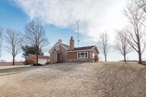 w3653 Decora Road, Hubbard, WI 53032
