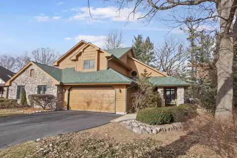 n49w16058 Lone Oak, Menomonee Falls, WI 53051