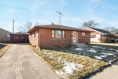 1609 Mead, Sheboygan, WI 53081
