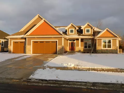220 Candleberry, Grafton, WI 53024