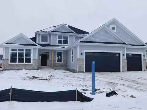 233 Candleberry, Grafton, WI 53024