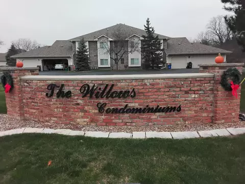 17604 W Lincoln, New Berlin, WI 53146