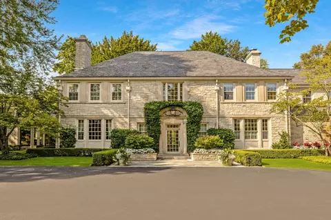 8315 N N Riv, River Hills, WI 53217