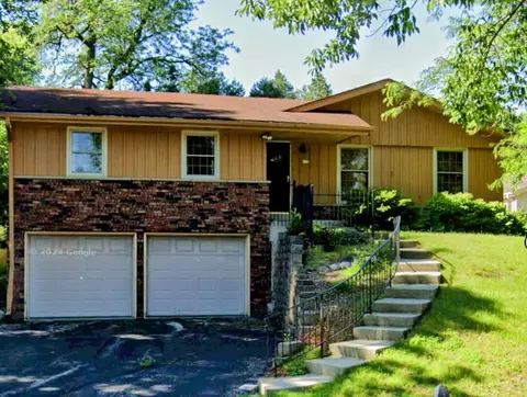 615 W Bender, Glendale, WI 53217