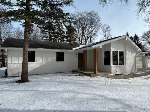 2480 Castle, Brookfield, WI 53045