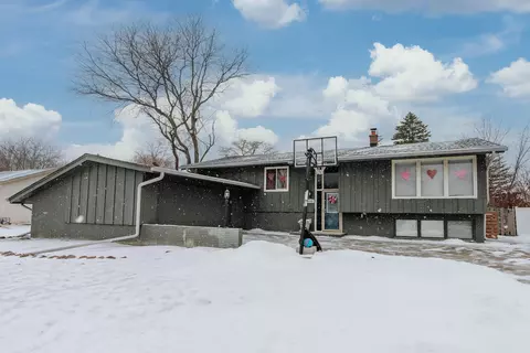 5350 Gallant Fox, Racine, WI 53402