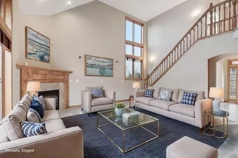 2606 River Rdg, Waukesha, WI 53189