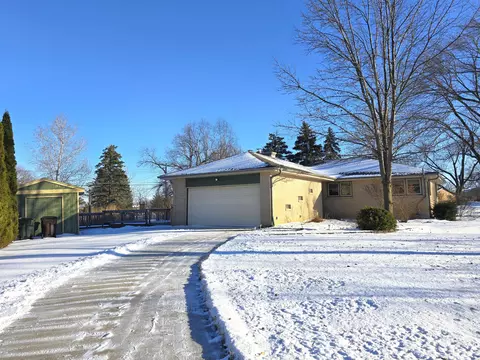 14126 W Dakota, New Berlin, WI 53151