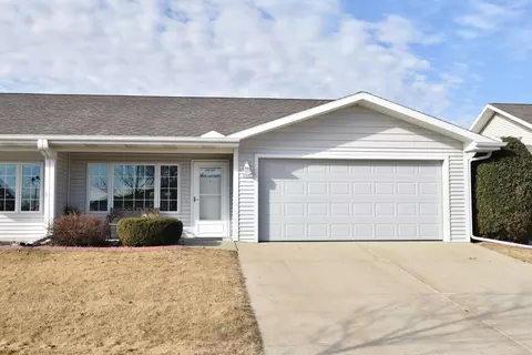 255 Novak, Hartford, WI 53027