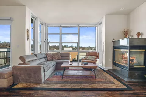 1888 N Water #508, Milwaukee, WI 53202
