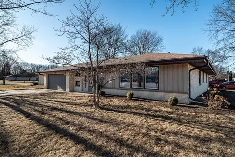 n90w17630 Saint Stevens, Menomonee Falls, WI 53051