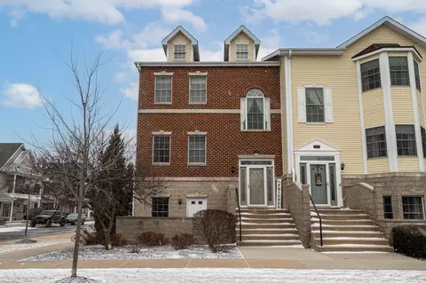 7955 Williamsburg #101, Bristol, WI 53104