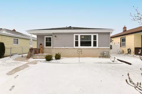 4615 S 49th, Greenfield, WI 53220